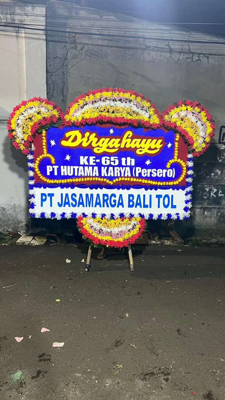 karangan bunga selamat sukses congratulations Tugu Cimanggis Depok Daniah Florist