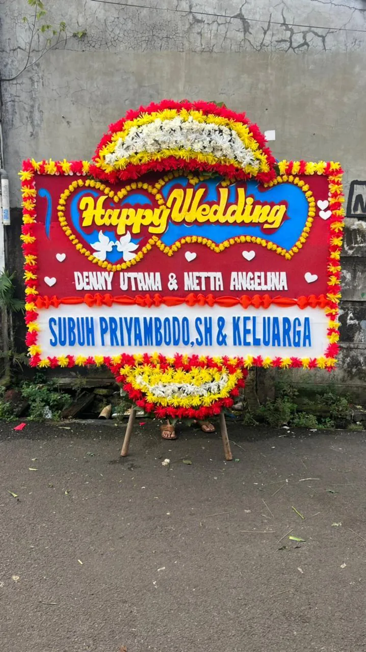 bunga papan happy wedding ucapan pernikahan Tugu Cimanggis Depok toko bunga terdekat