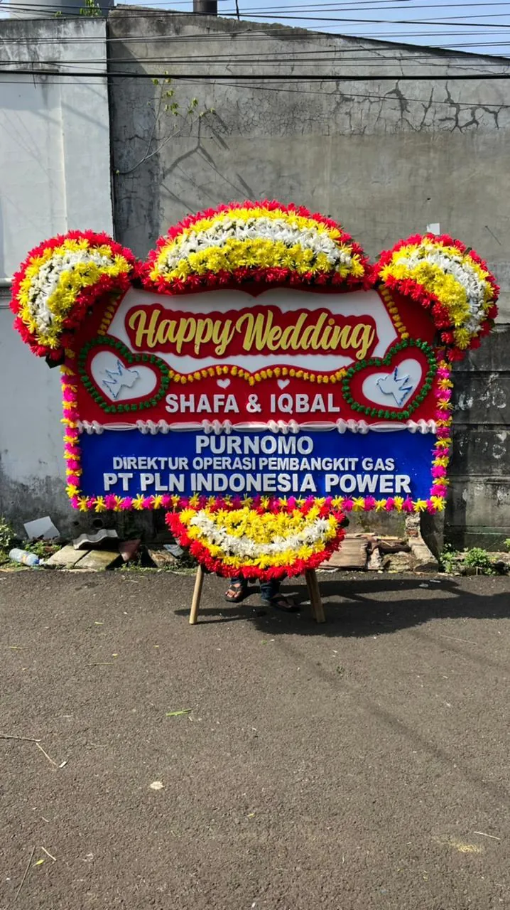 Bunga Papan Happy Wedding – Daniah Florist Kukusan Depok bunga papan happy wedding ucapan pernikahan Kukusan Beji Depok toko bunga Daniah Florist