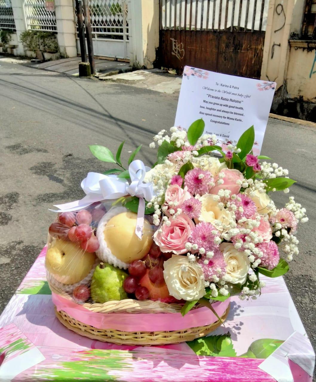 Parcel buah dan bunga di Cikarang Pusat Bekasi