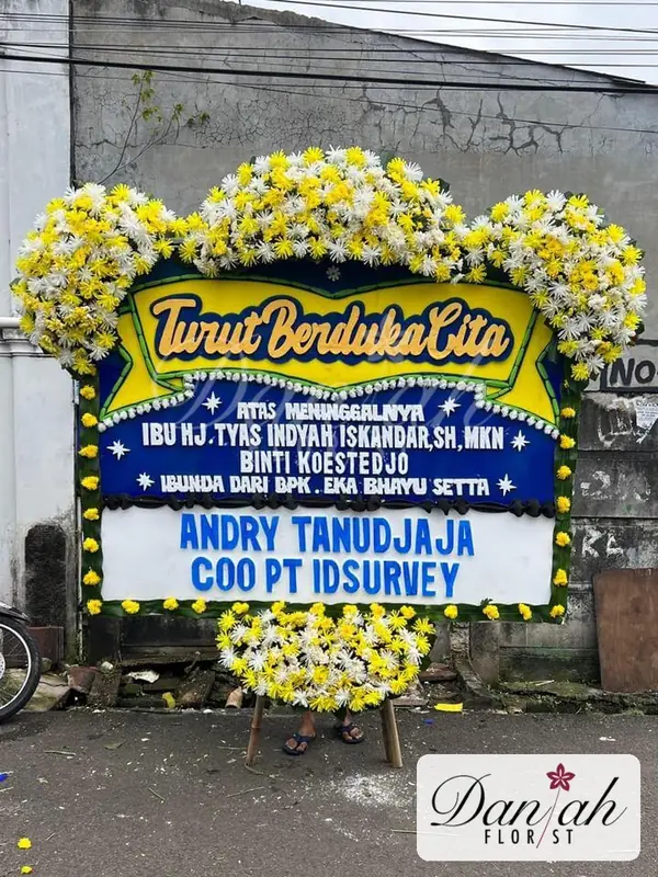 Bunga Papan Duka Cita Tiga Mahkota Biru Sentul DK-12 - Daniah Florist Jabodetabek dan Karawang