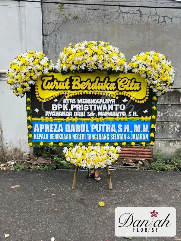 Bunga Papan Duka Cita Tiga Mahkota Navy DK-07 - Daniah Florist Jabodetabek dan Karawang