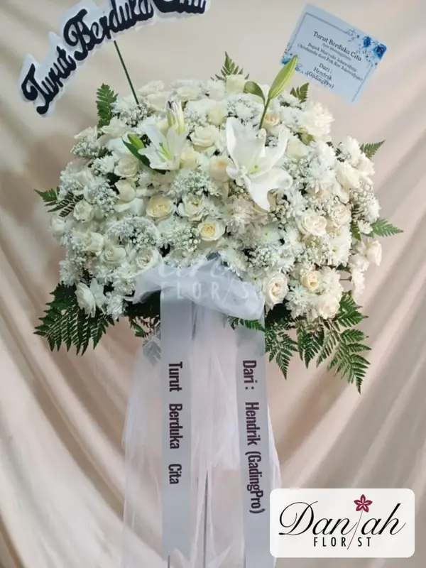 Standing Flower Putih Lily Klasik SF-03 - Daniah Florist Jabodetabek dan Karawang