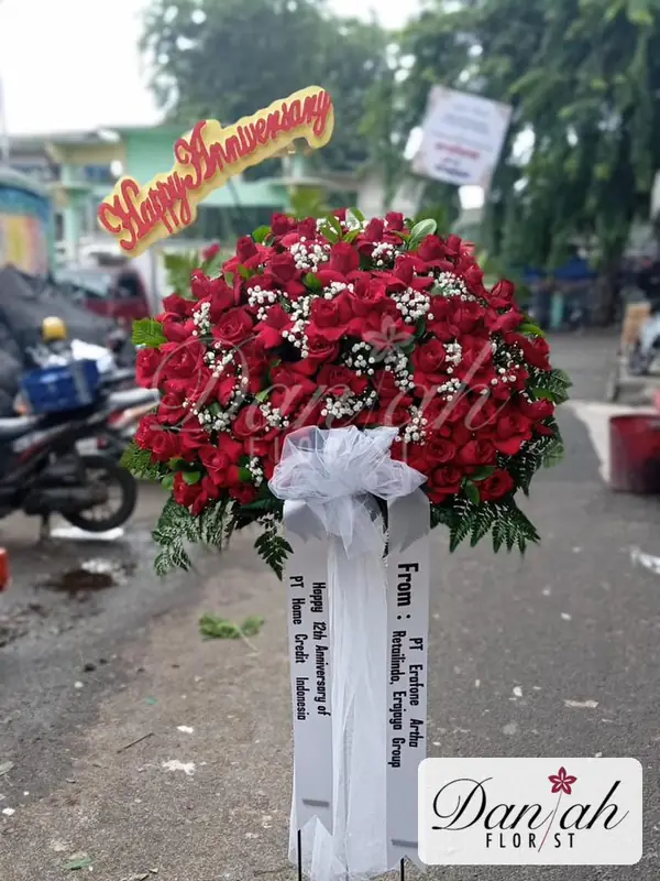 Standing Flower Red Rose Happy Anniversary SF-18 - Daniah Florist Jabodetabek dan Karawang