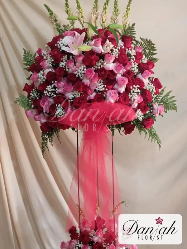 Standing Flower Mawar Merah Dua Tingkat SF-09 - Daniah Florist Jabodetabek dan Karawang